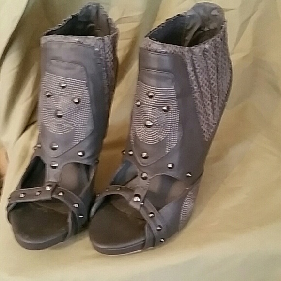 Open Toed Ankle Boot - Picture 3 of 4